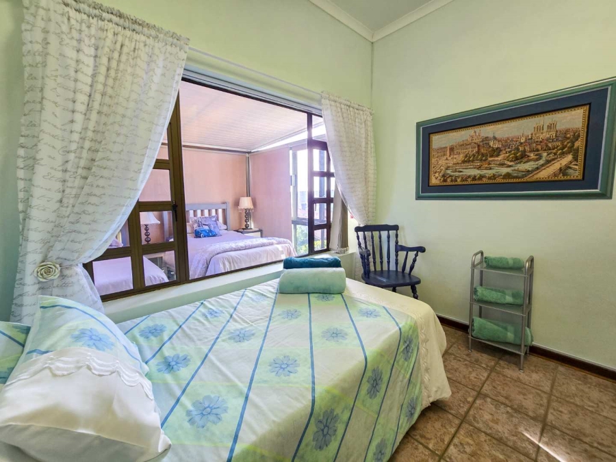 5 Bedroom Property for Sale in Stilbaai Wes Western Cape